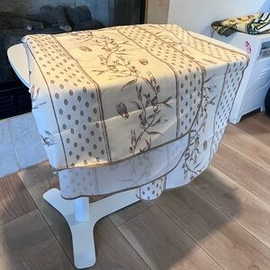 Elegant Cream and Brown Tablecloth